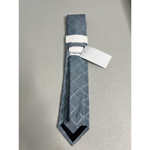 Calvin Klein Gray Plaid Pattern Silk Blend Slim Designer Tie NWT - Picture 4 of 7